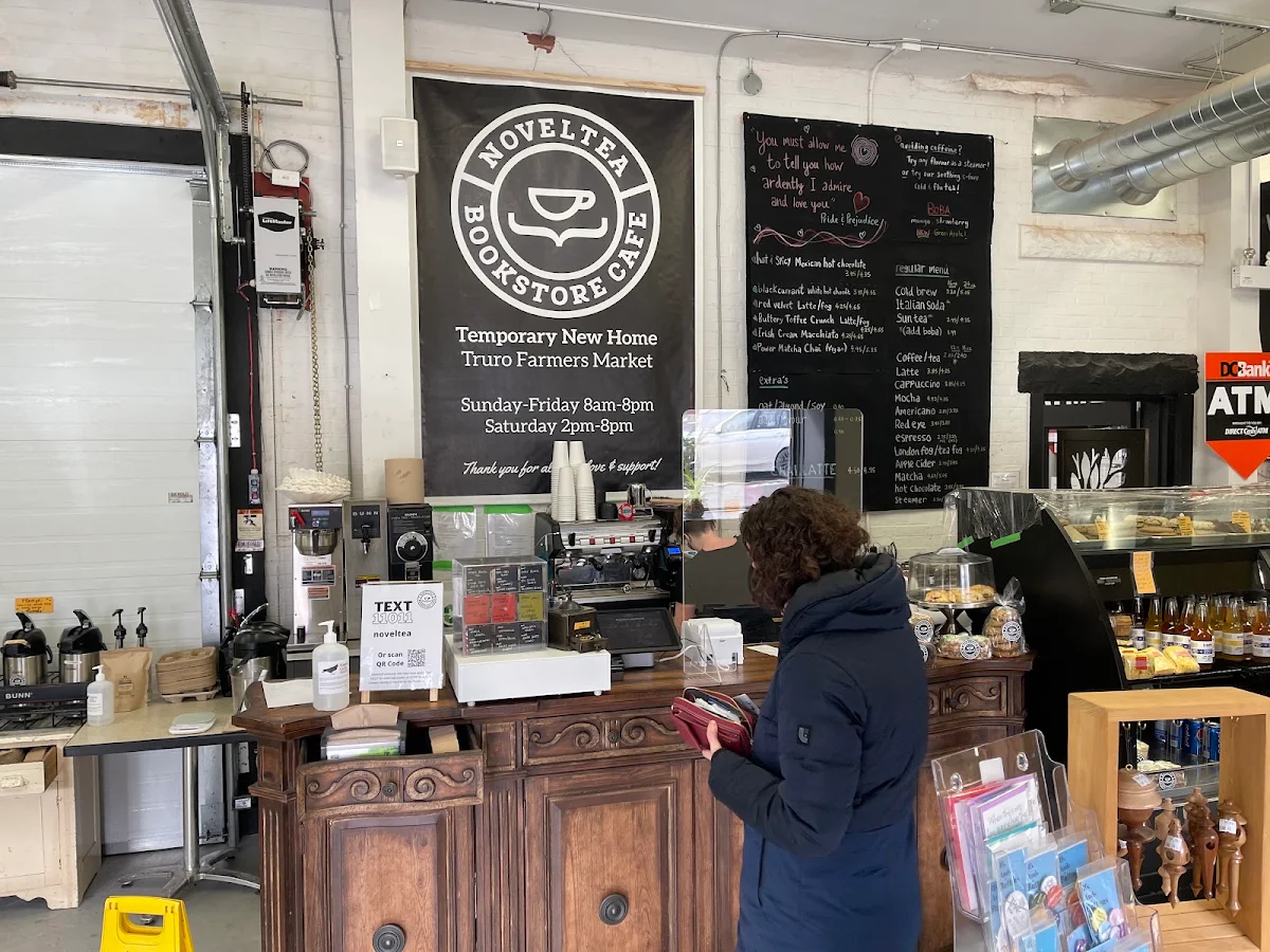 Vibe, NovelTea Coffeehouse & Bakery