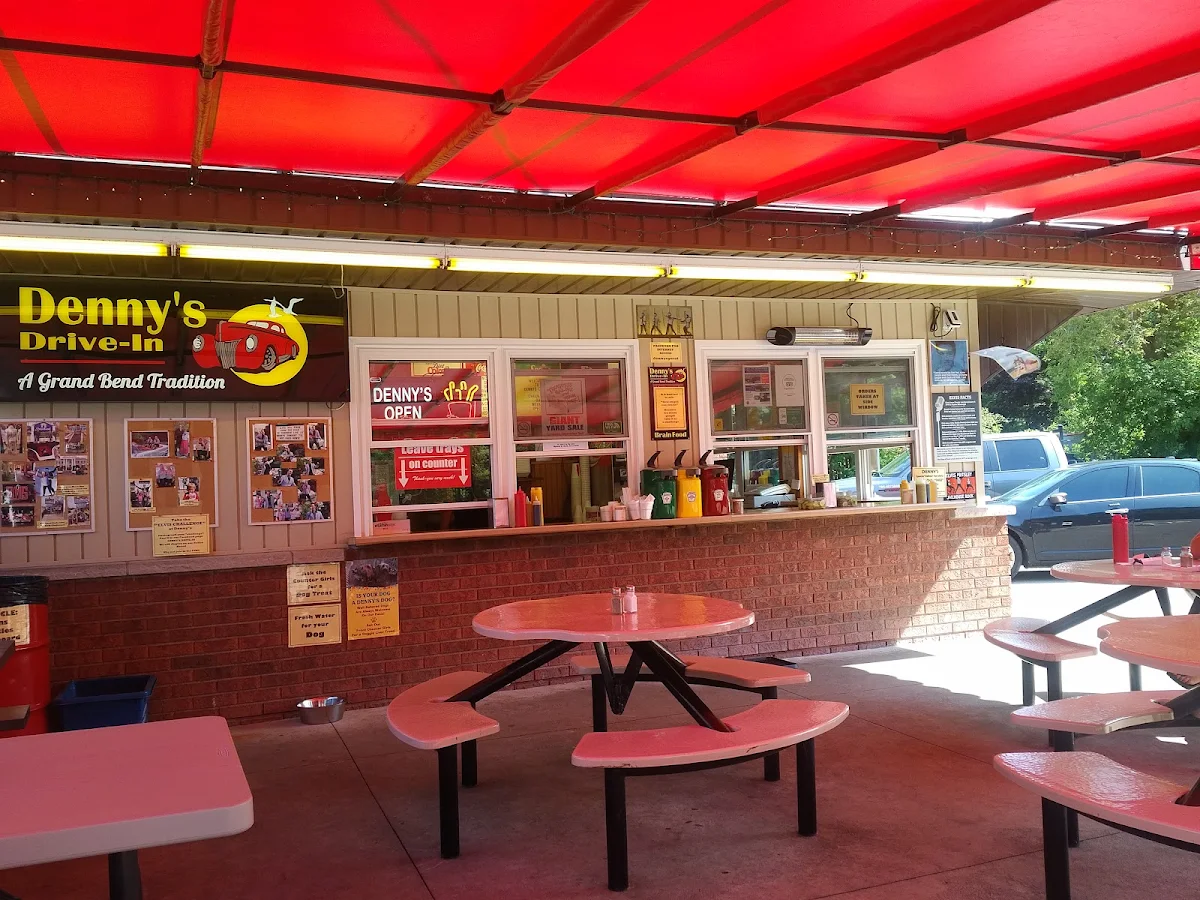 Vibe, Denny's Drive-In