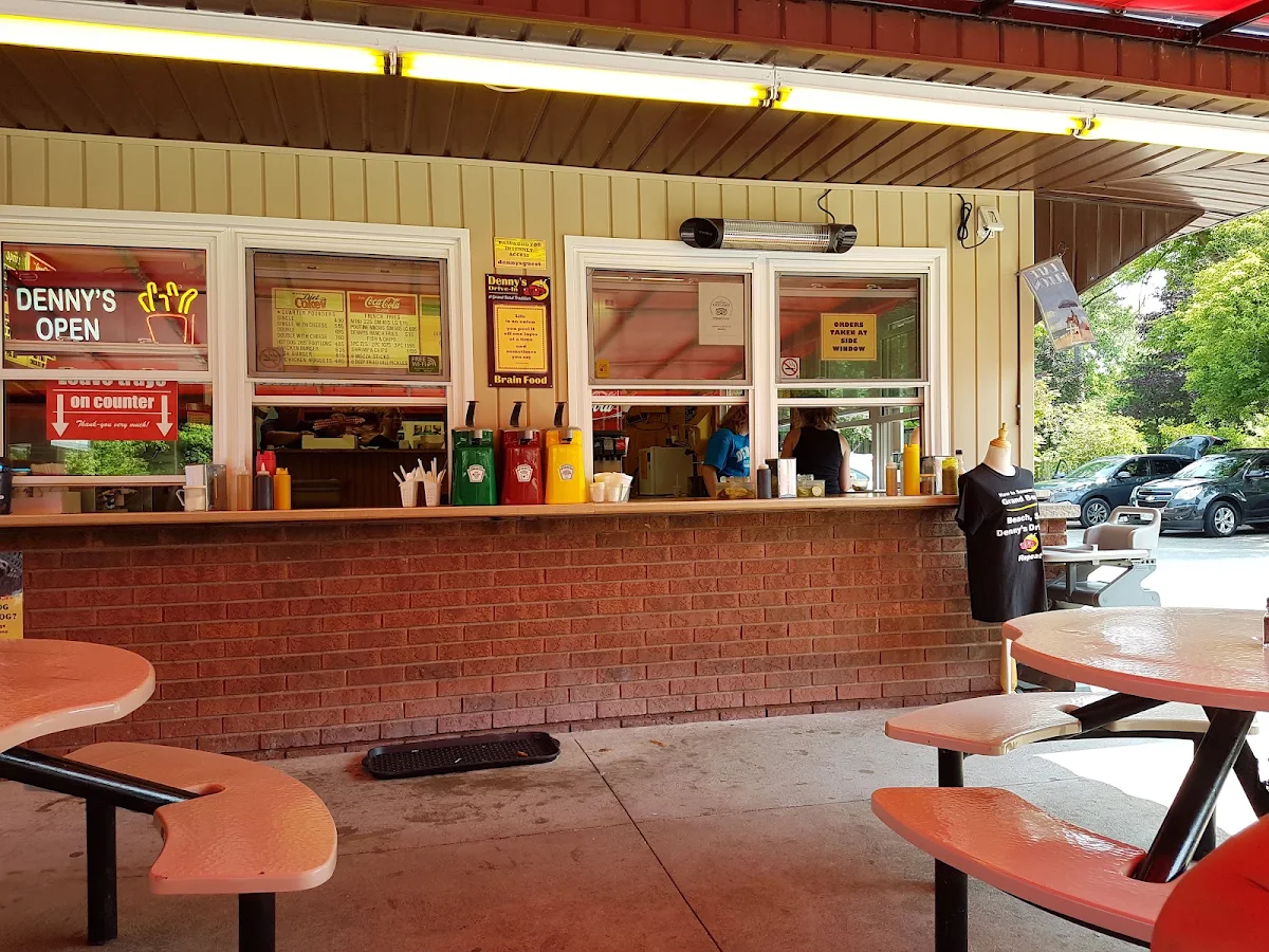 Vibe, Denny's Drive-In