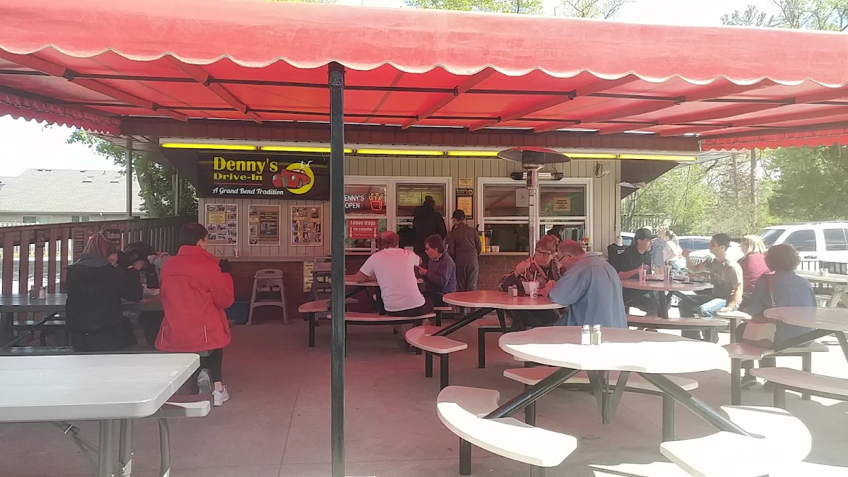Vibe, Denny's Drive-In