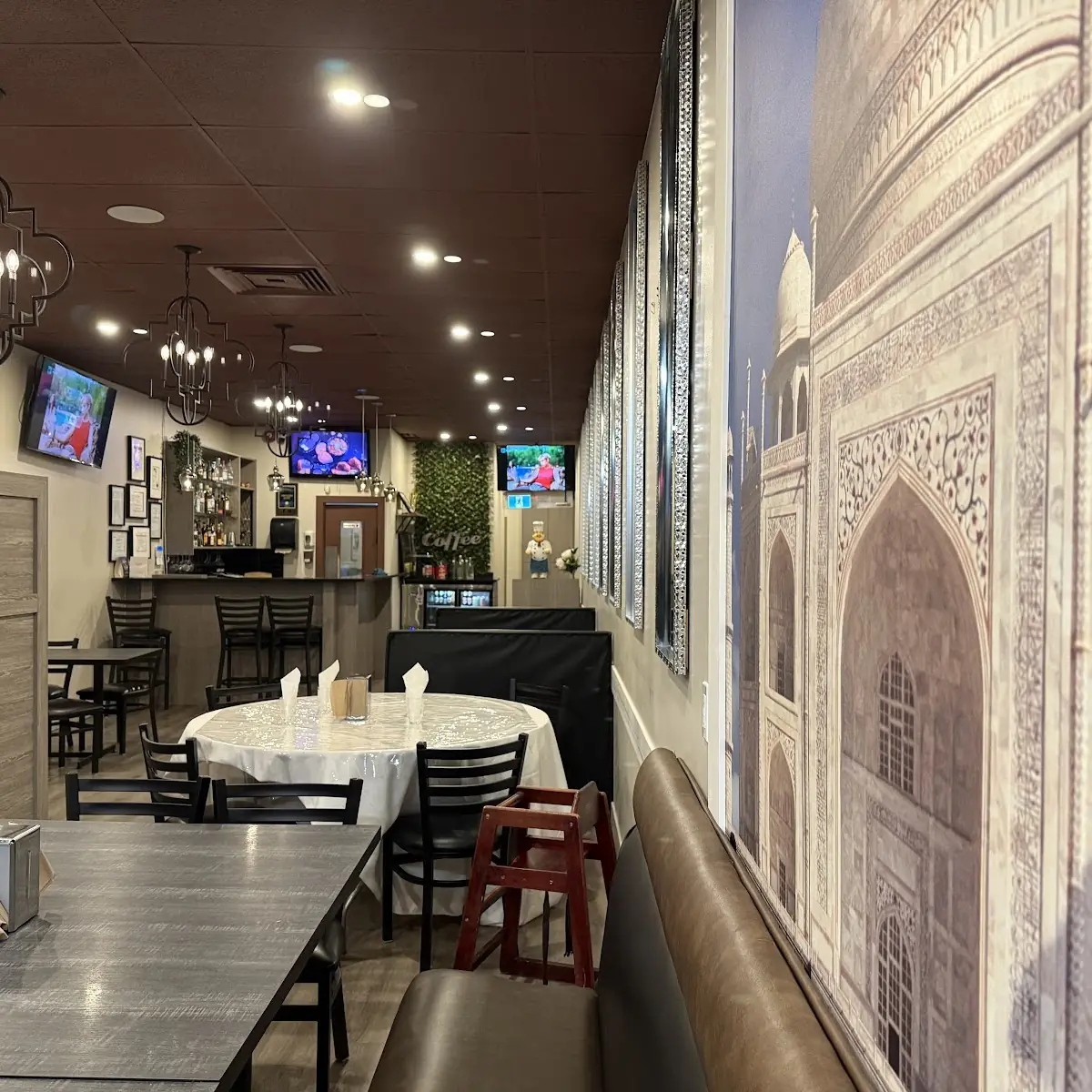 Vibe, Mr India Restaurant & Bar