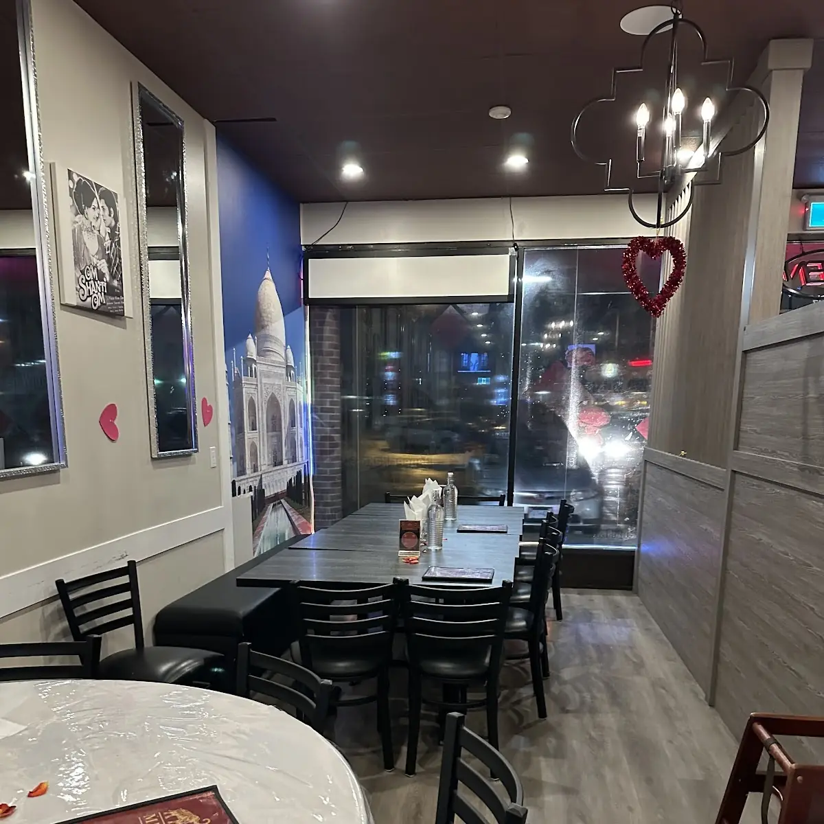 Vibe, Mr India Restaurant & Bar