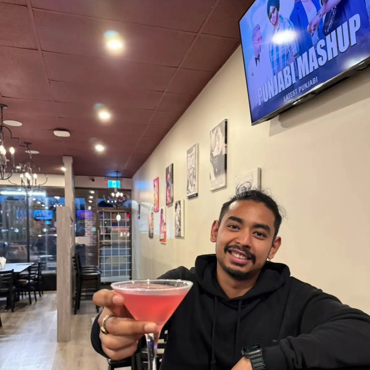 Vibe, Mr India Restaurant & Bar