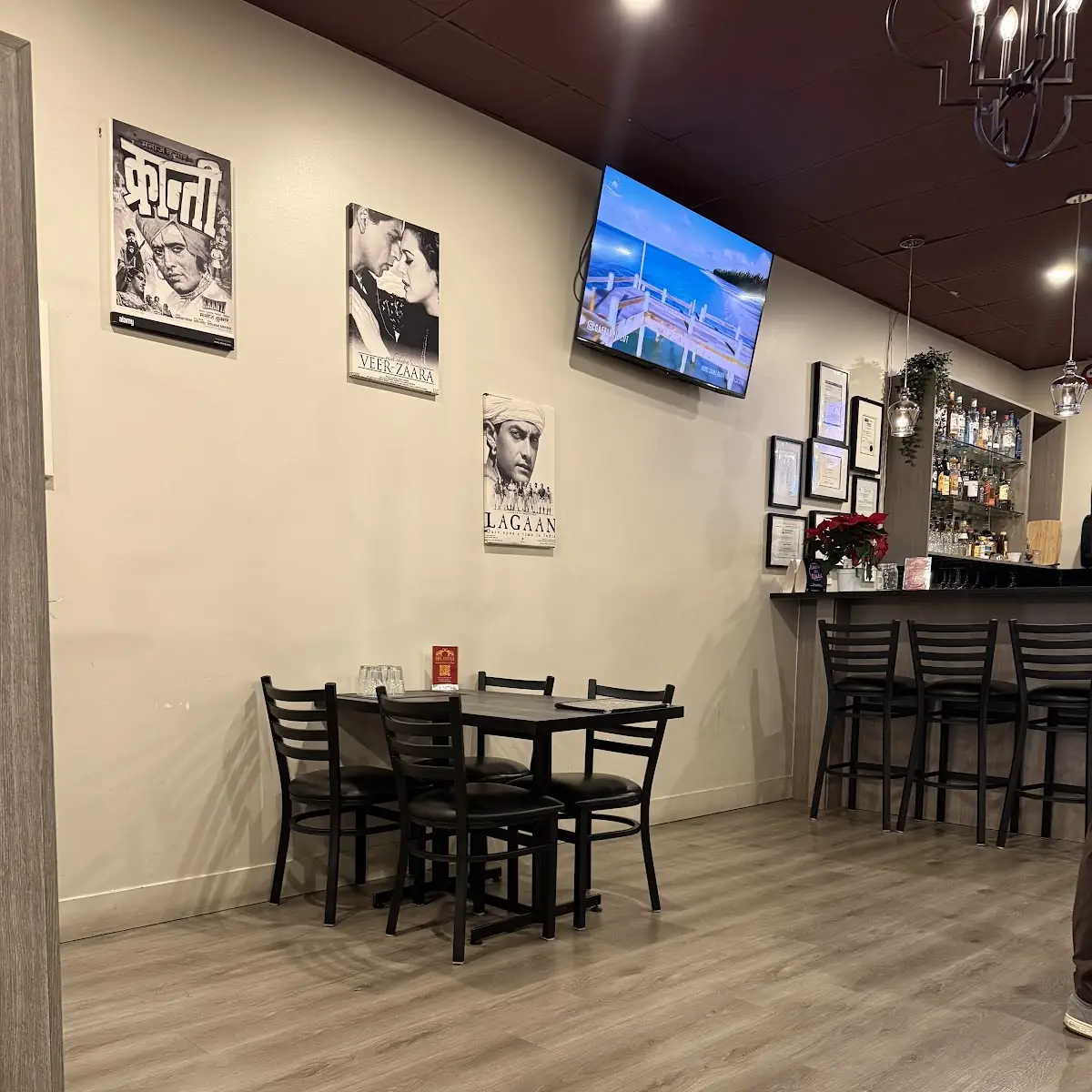 Vibe, Mr India Restaurant & Bar