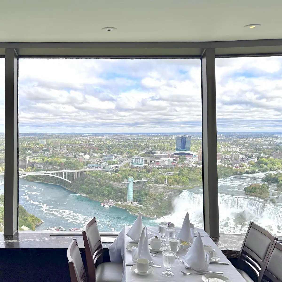 Vibe, Skylon Tower Revolving Dining Room