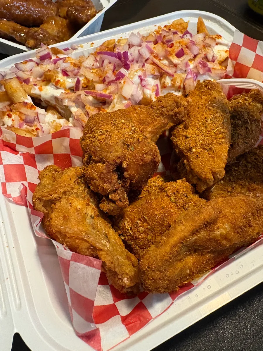 Food & drink, Wow! Wing House