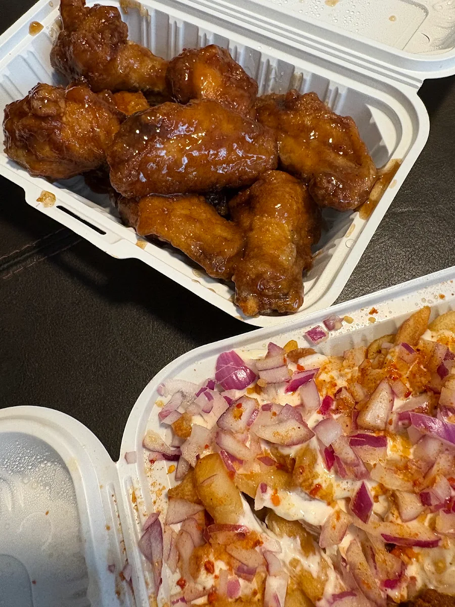Food & drink, Wow! Wing House