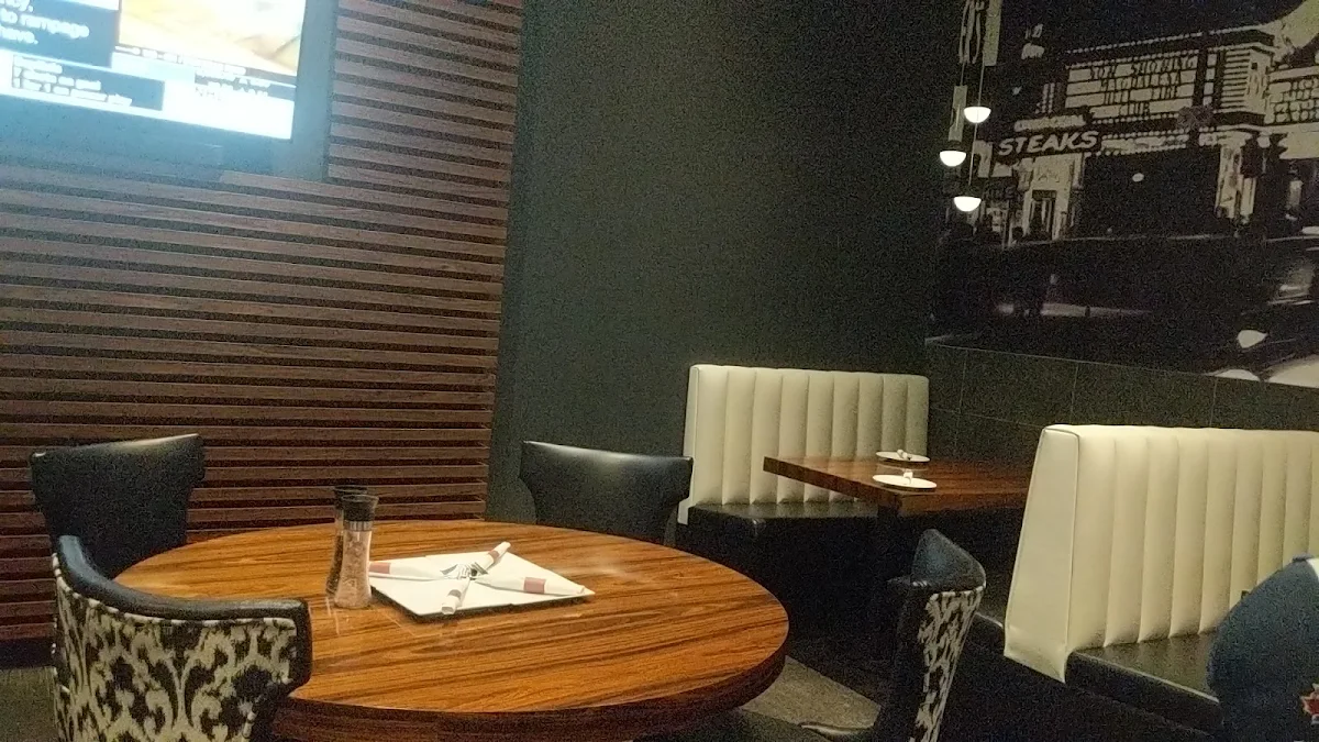Vibe, Madisons Restaurant & Bar