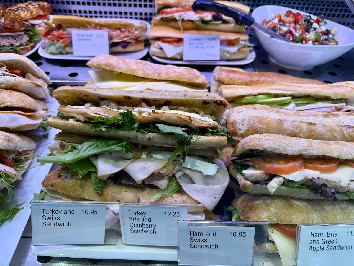 Food & drink, Au Pain Doré