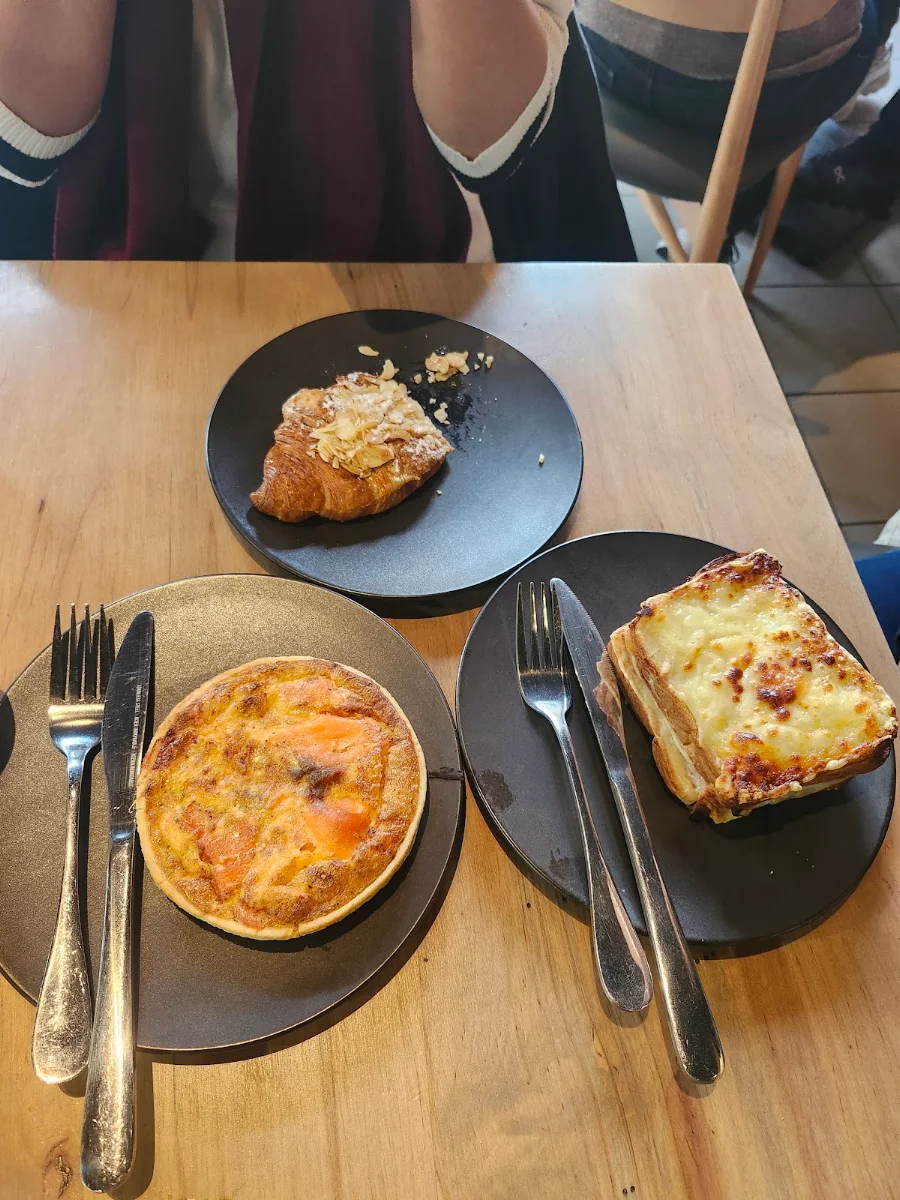 Food & drink, Au Pain Doré