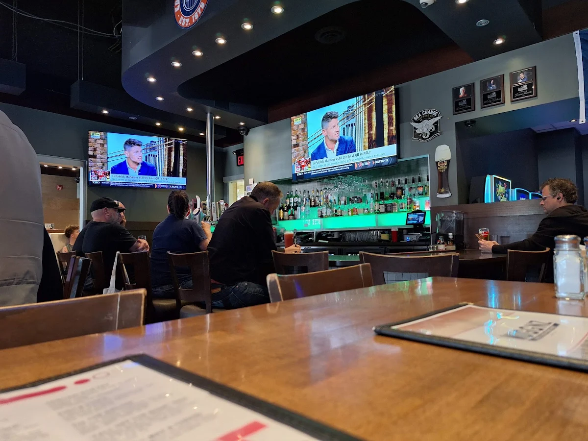 Vibe, Muggnz Family Restaurant