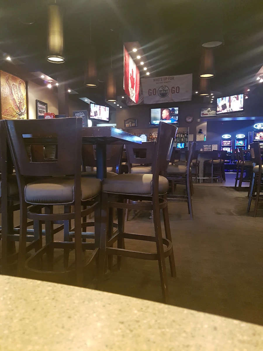 Vibe, Muggnz Family Restaurant