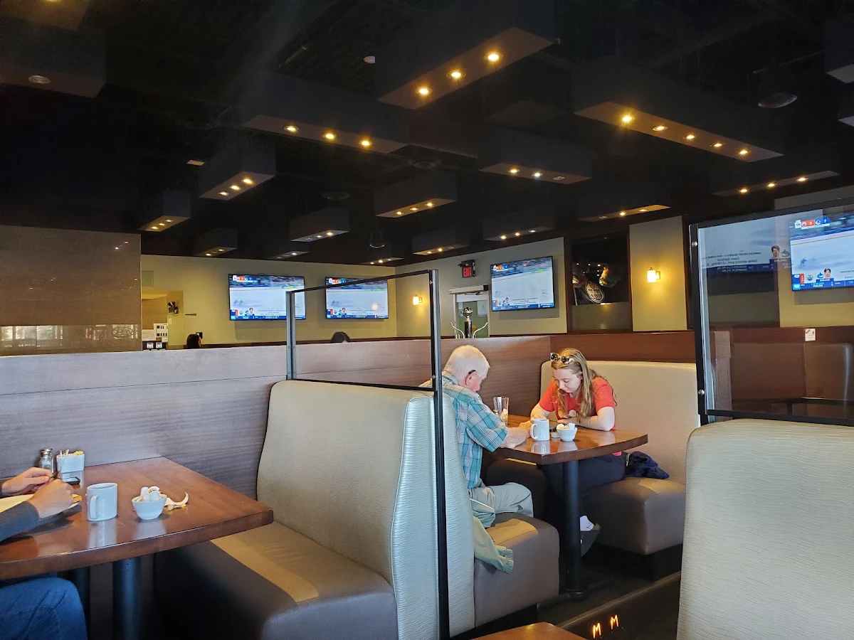 Vibe, Muggnz Family Restaurant
