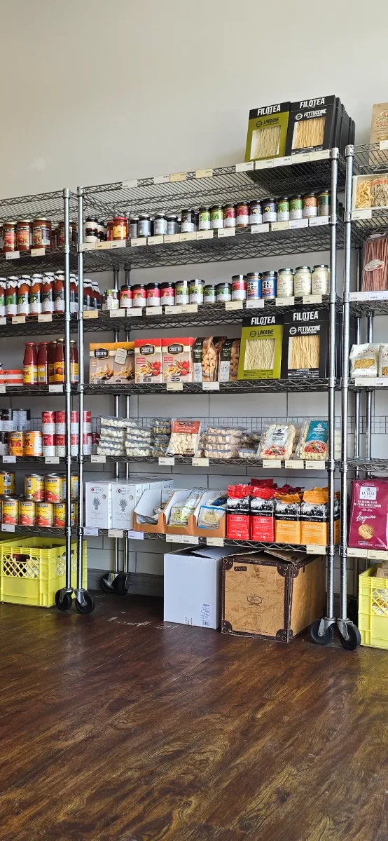 Vibe, Jo's Italian Deli