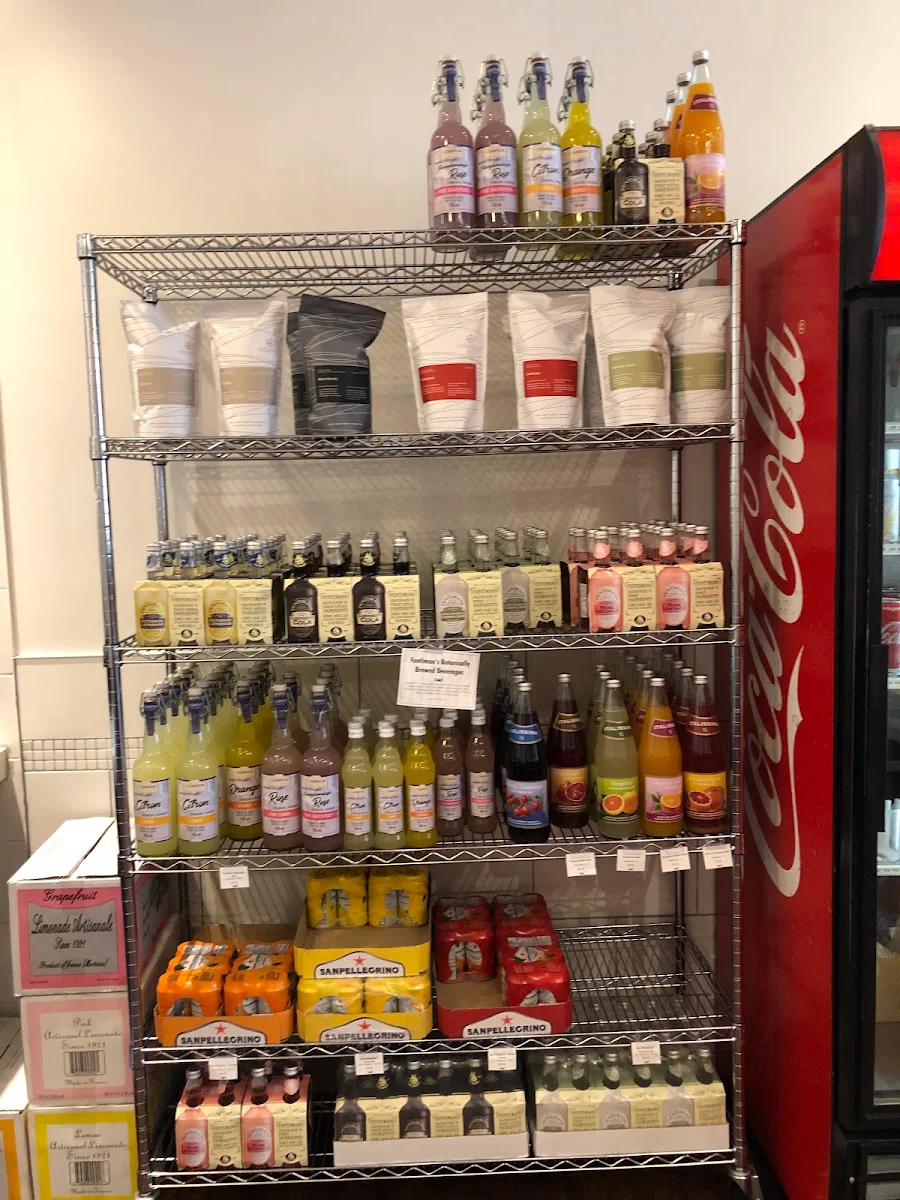 Vibe, Jo's Italian Deli