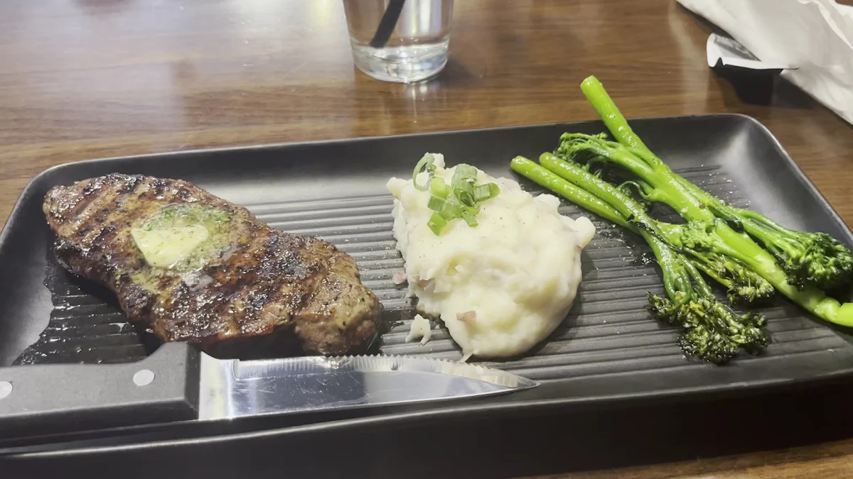Food & drink, MR MIKES SteakhouseCasual