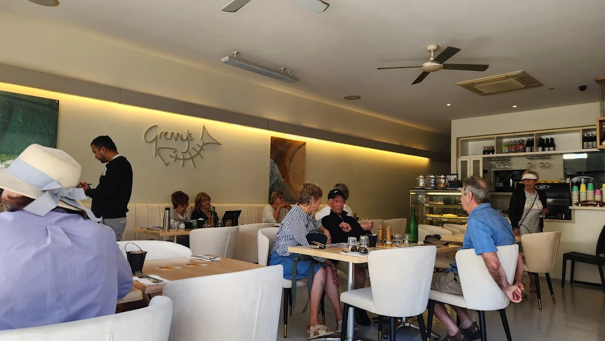 Vibe, Grenny's Restaurant