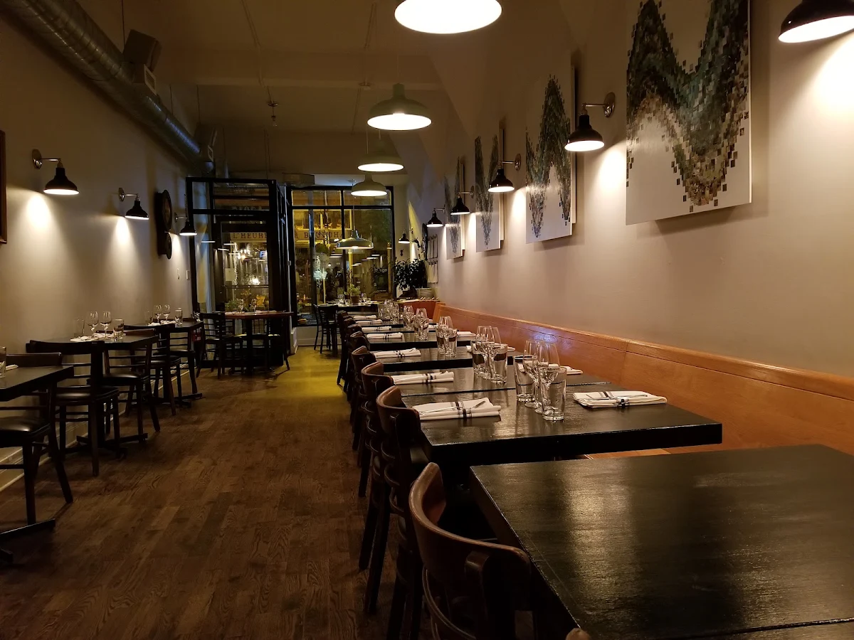 Vibe, Rose Ross Restaurant