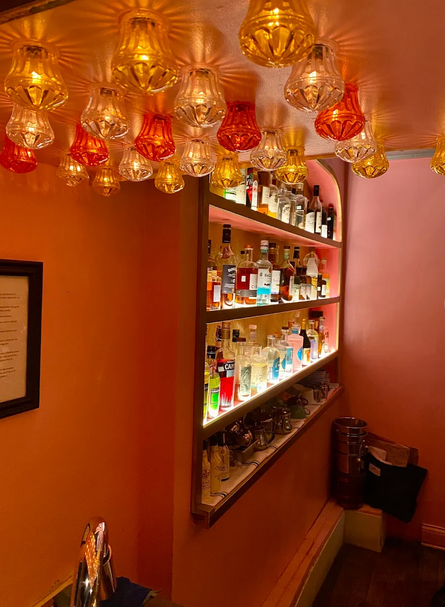 Vibe, Rose Ross Restaurant