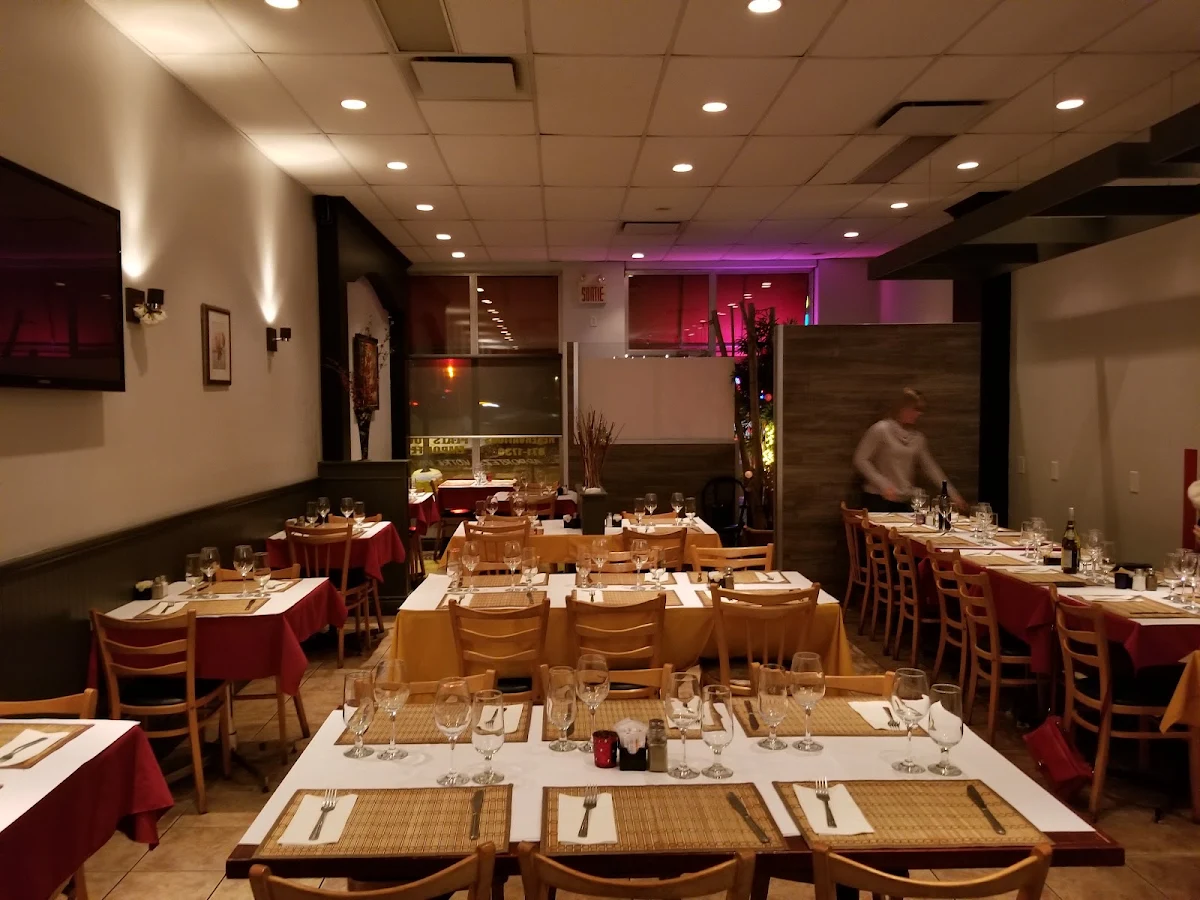 Vibe, Malis Restaurant