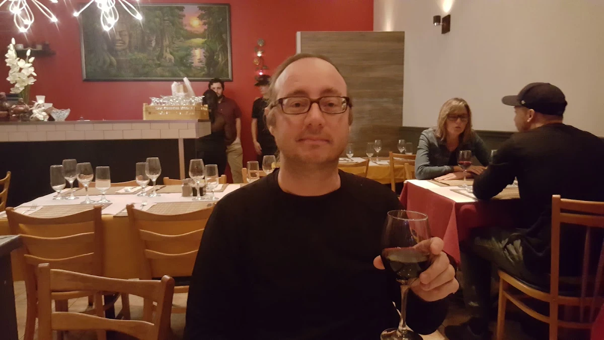 Vibe, Malis Restaurant