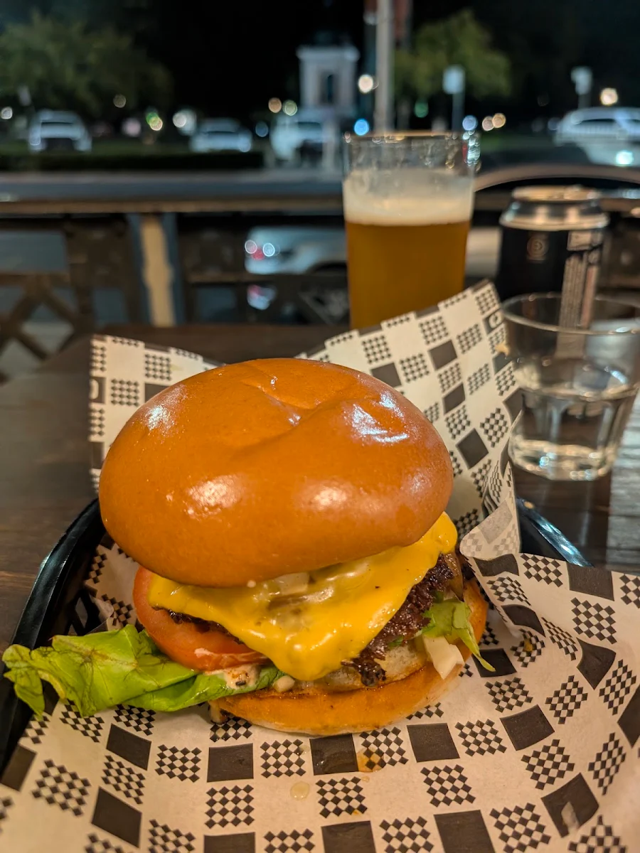 Food & drink, Burgers 108