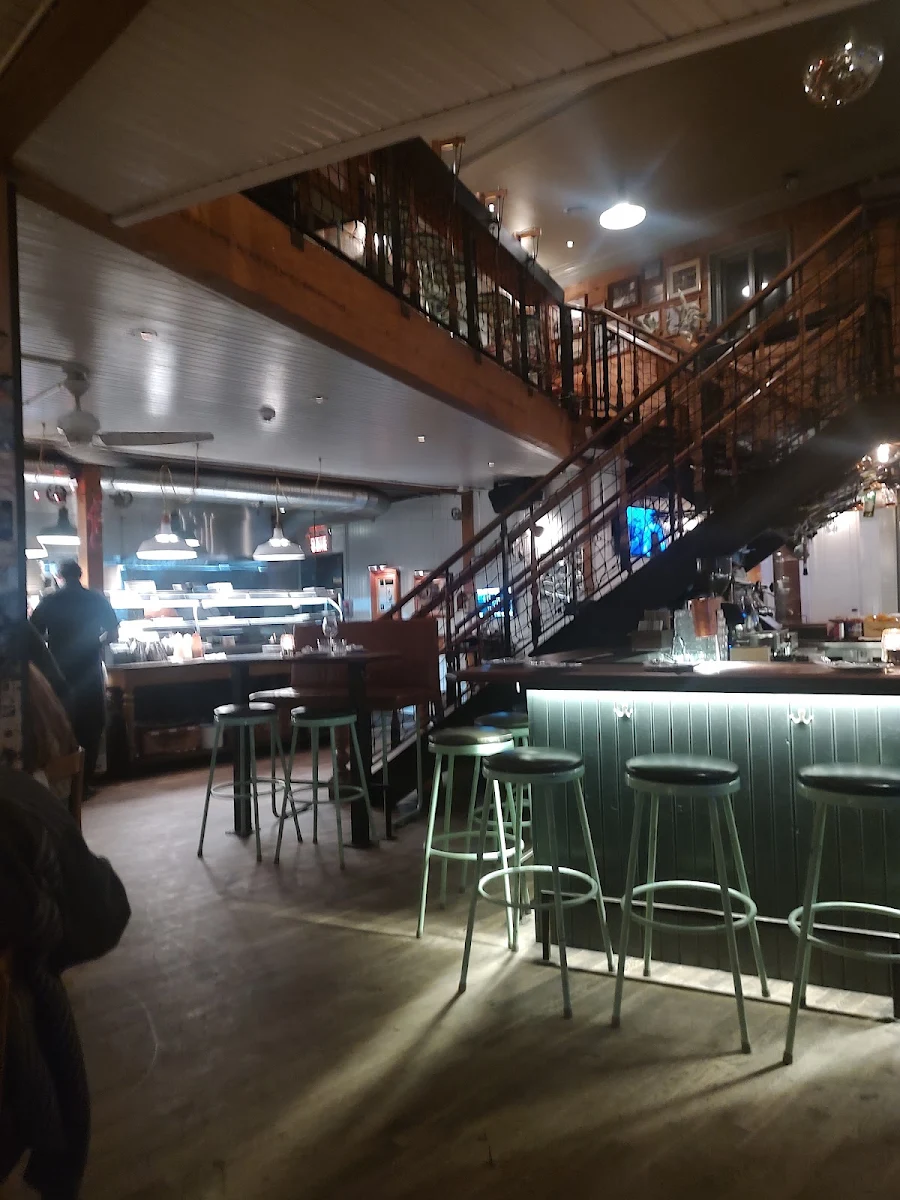 Vibe, Le Boating Club
