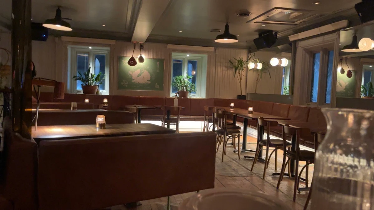 Vibe, Le Boating Club