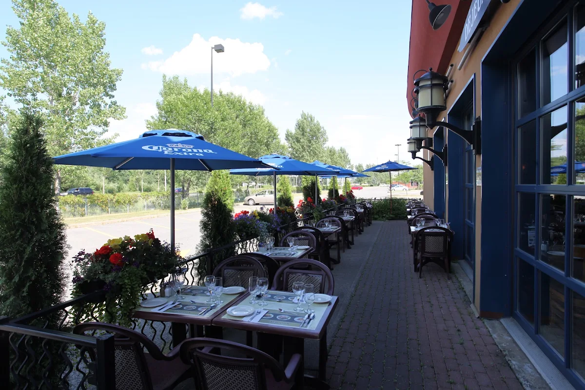 Vibe, Restaurant Tuscanos