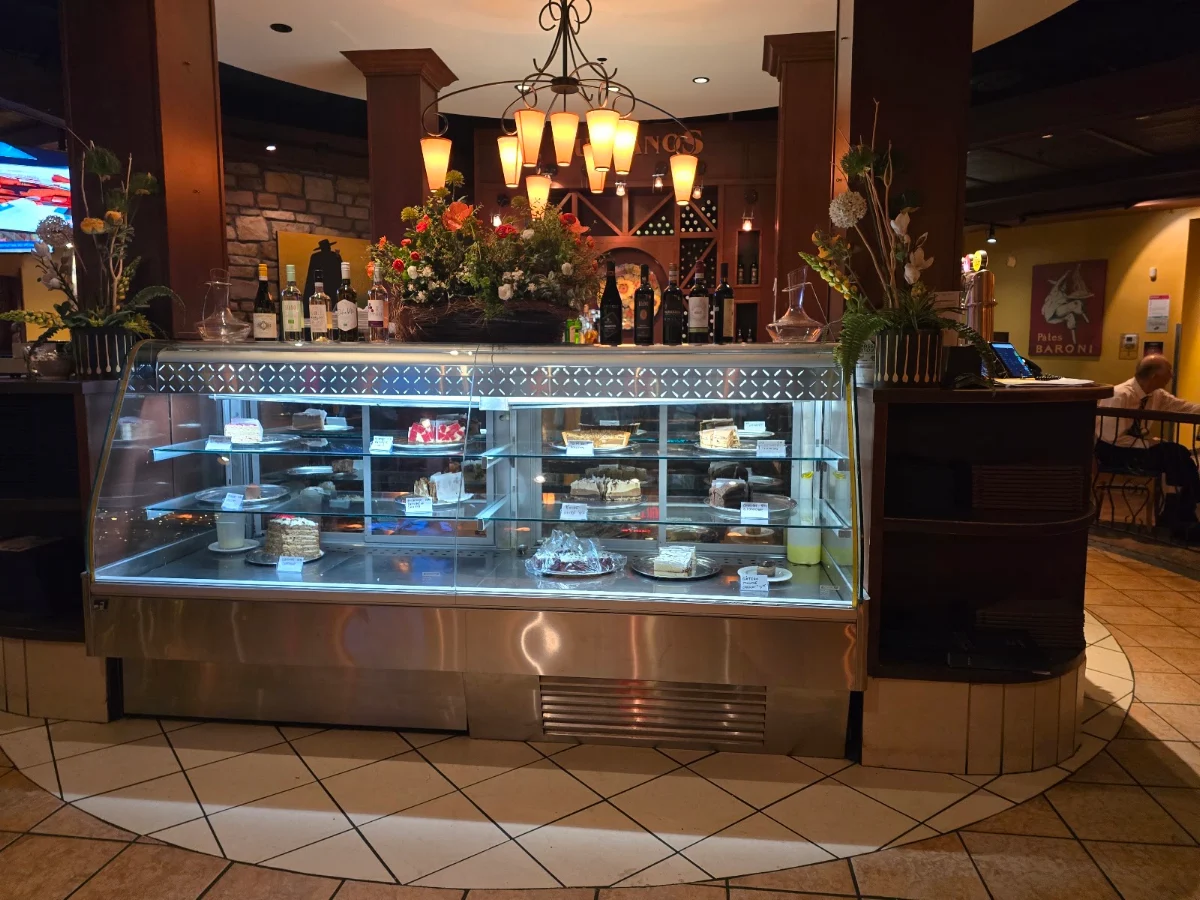 Vibe, Restaurant Tuscanos