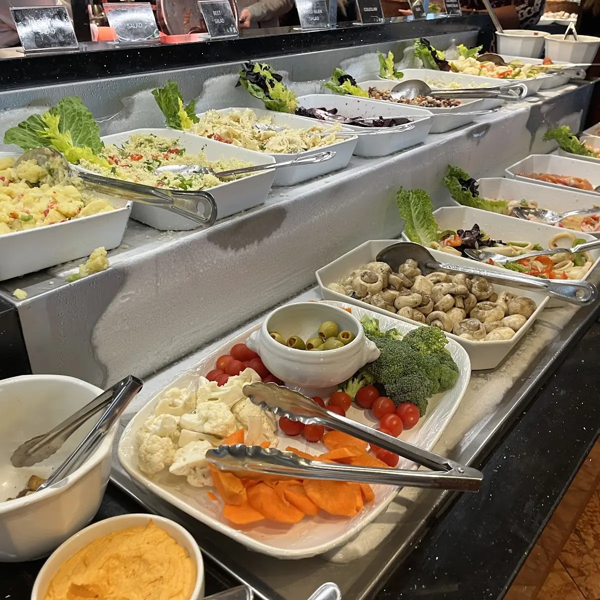 Food & drink, Summit Suite Buffet