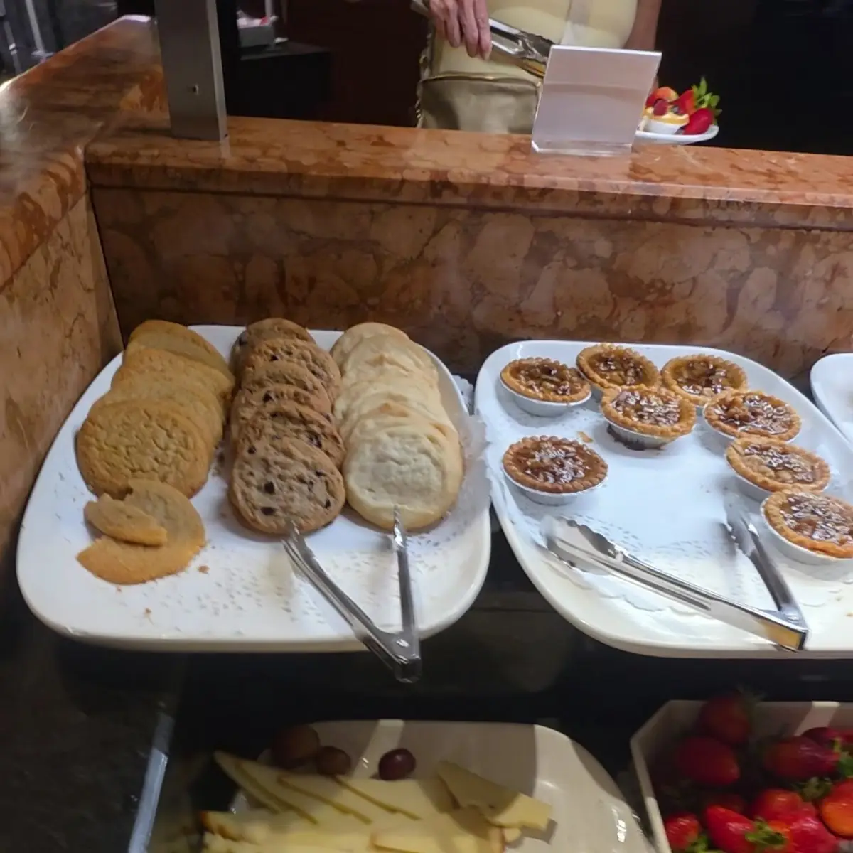 Food & drink, Summit Suite Buffet