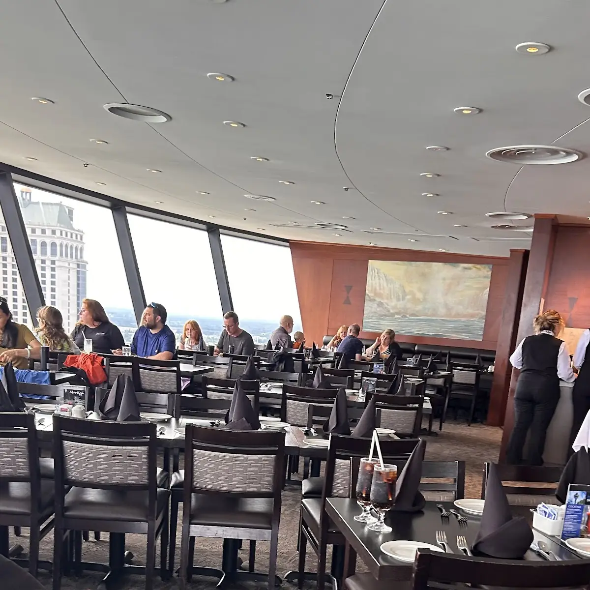 Vibe, Summit Suite Buffet