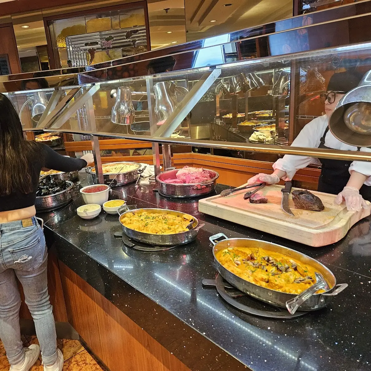 Vibe, Summit Suite Buffet