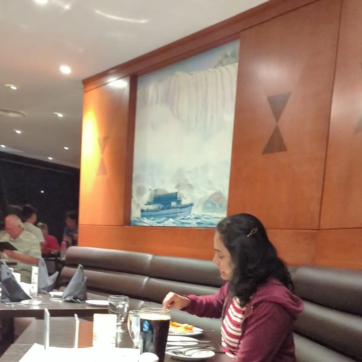 Vibe, Summit Suite Buffet
