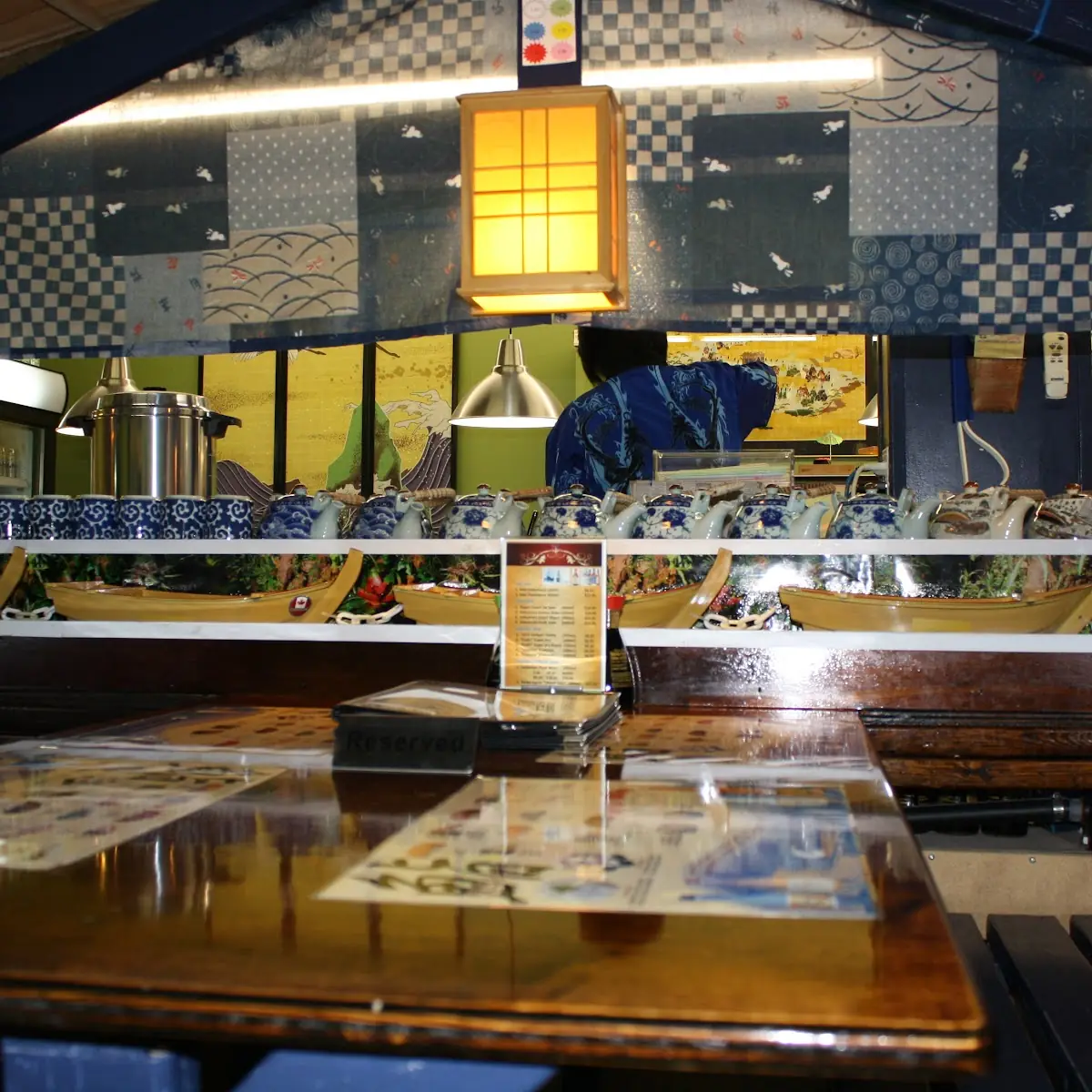 Vibe, Royal Sushi House