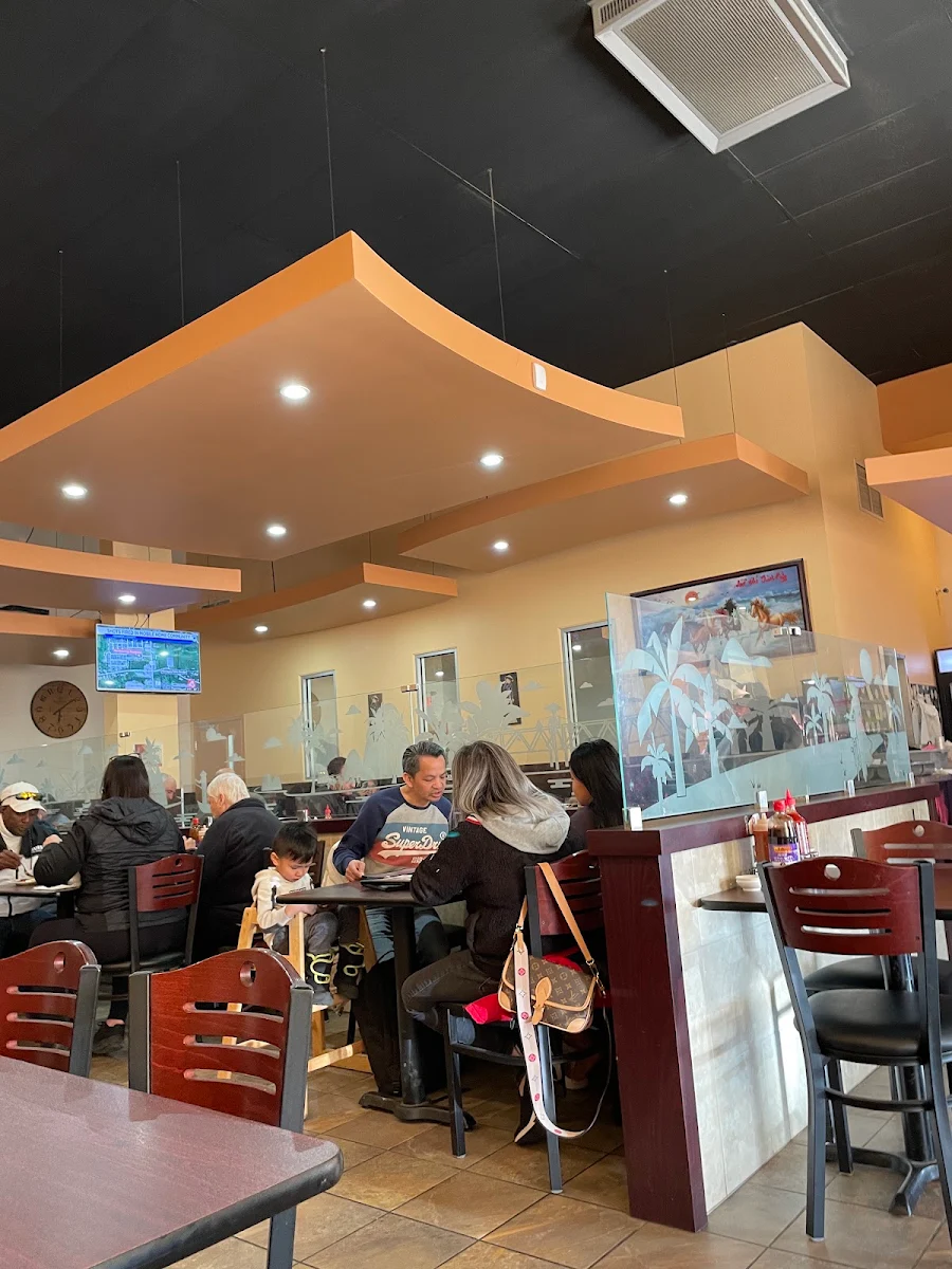 Vibe, Pho Windsor