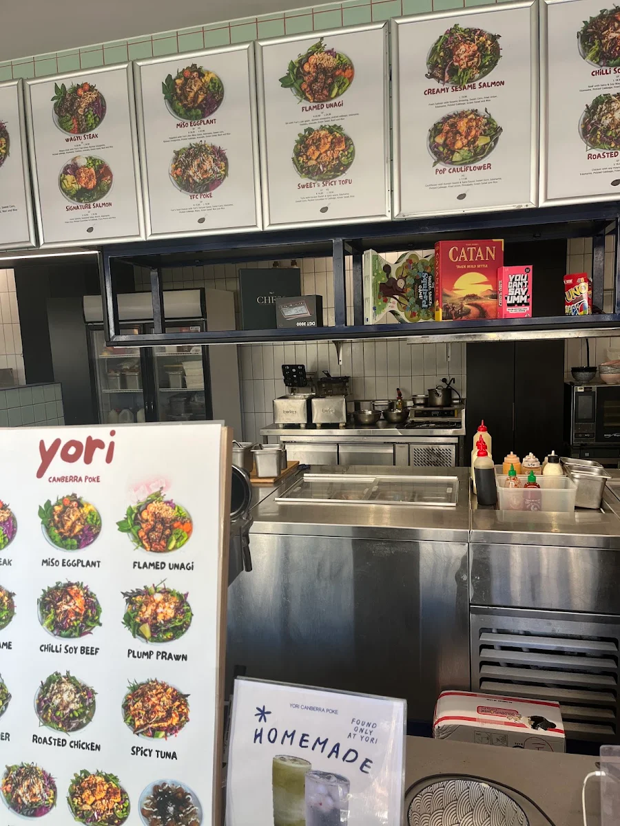 Vibe, Yori Canberra Poke
