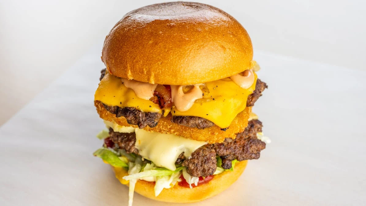 Food & drink, Charger Gourmet Burgers & Poutine ( HALAL )