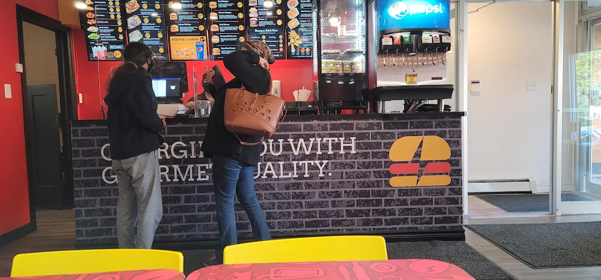 Vibe, Charger Gourmet Burgers & Poutine ( HALAL )