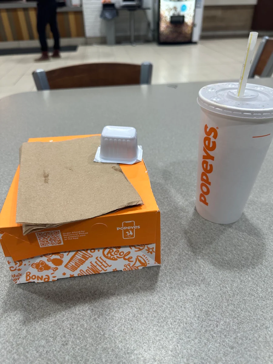 Food & drink, Popeyes Louisiana Kitchen