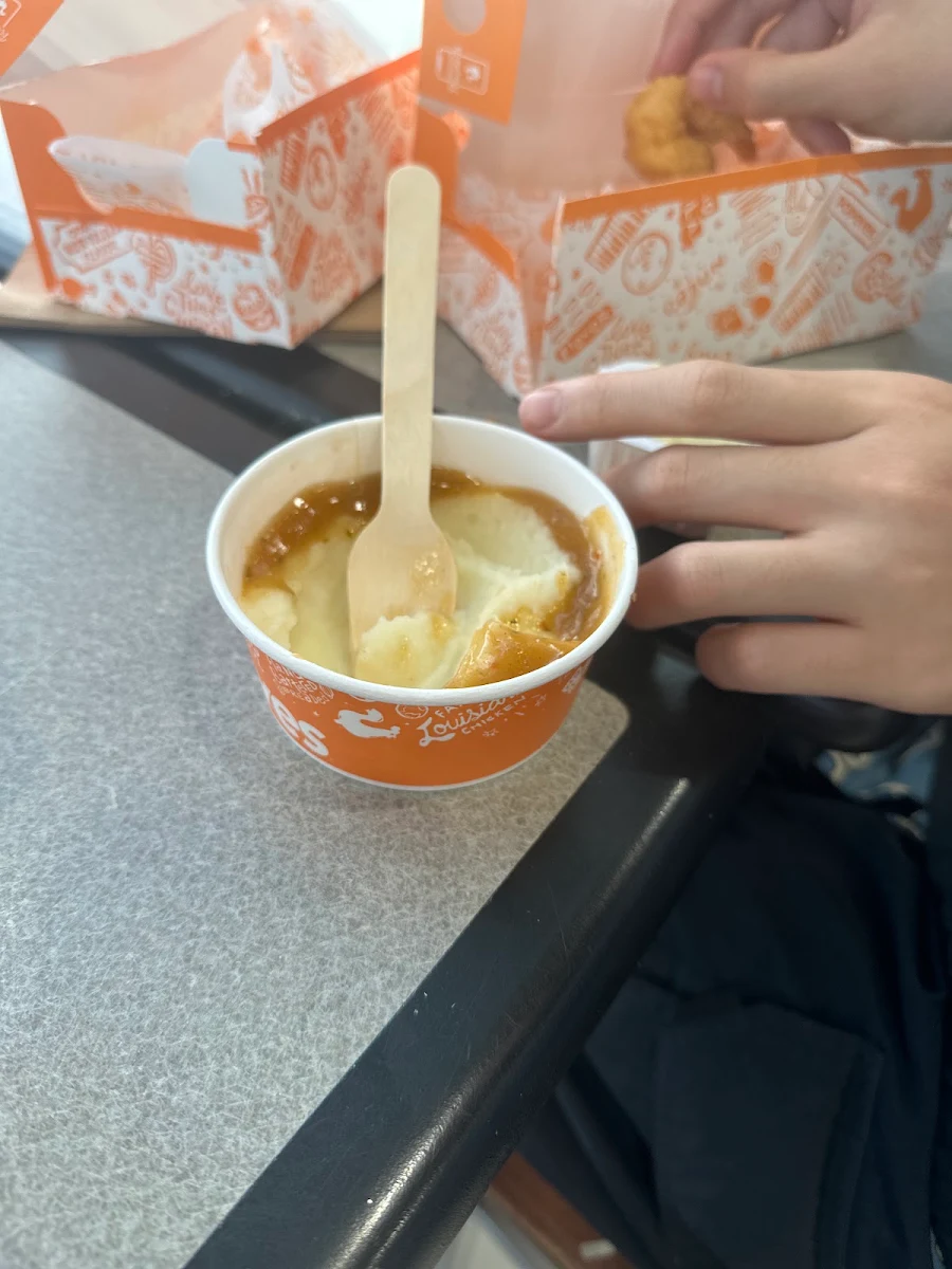 Food & drink, Popeyes Louisiana Kitchen