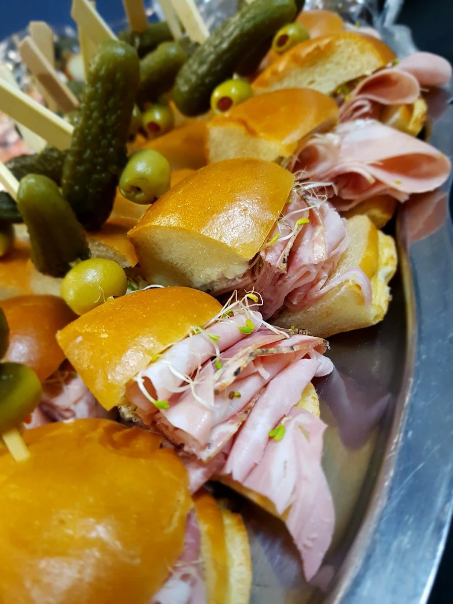 Food & drink, Fins Becs (Les)
