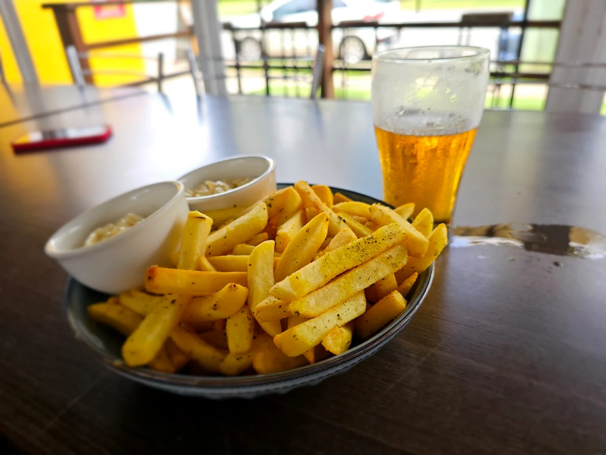 Food & drink, Fernvale Hotel Motel