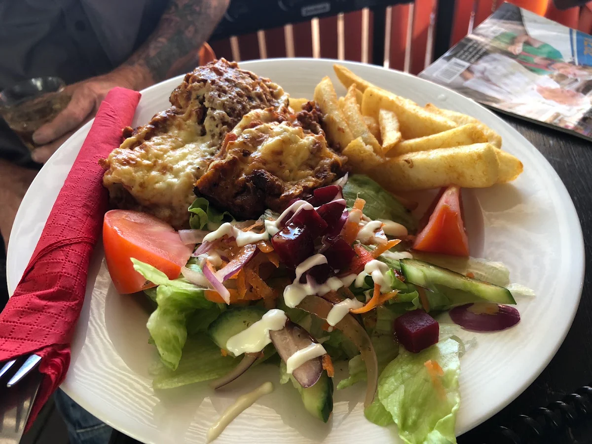 Food & drink, Fernvale Hotel Motel
