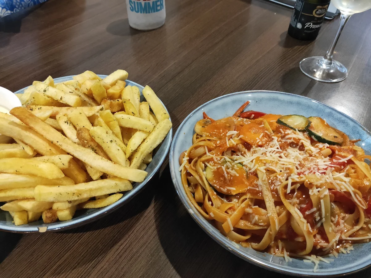 Food & drink, Fernvale Hotel Motel