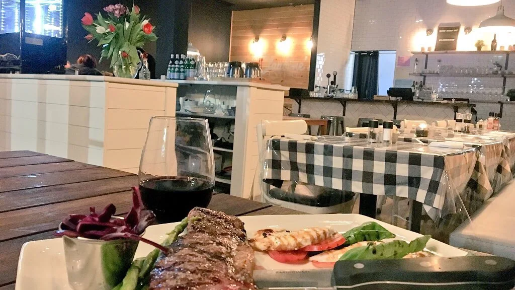 Food & drink, Claudine's Eatery