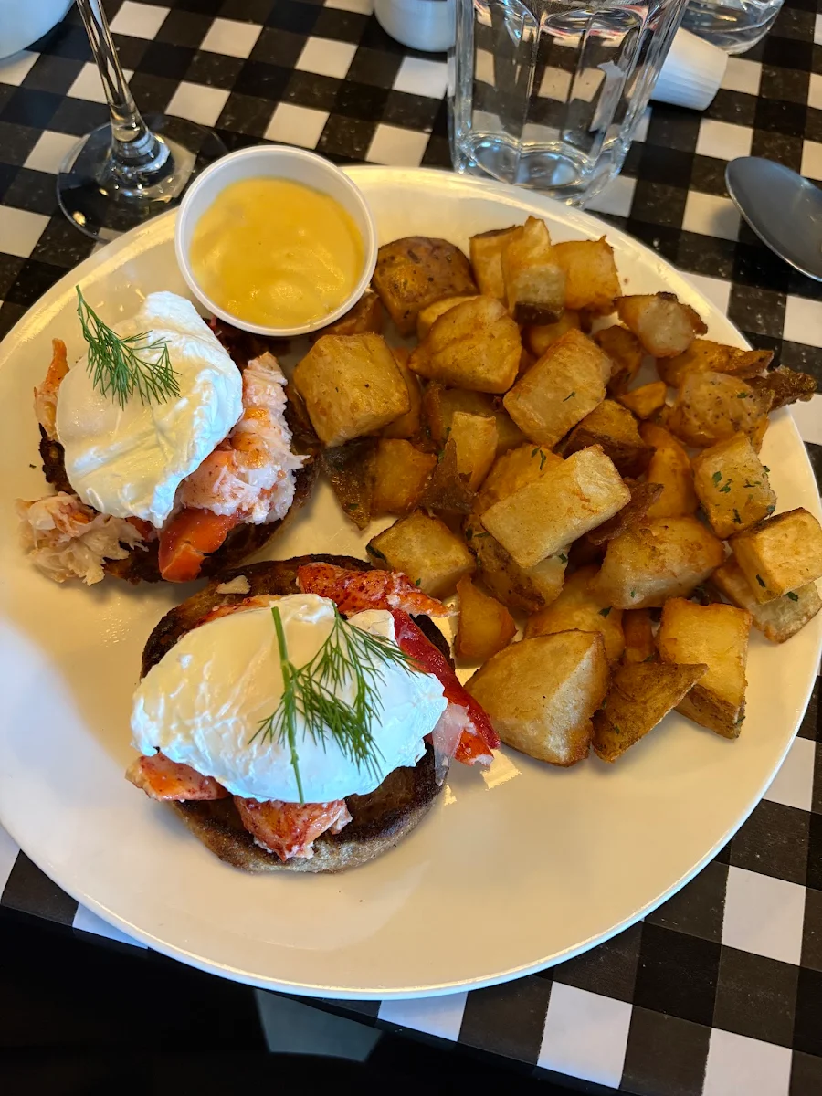 Food & drink, Claudine's Eatery