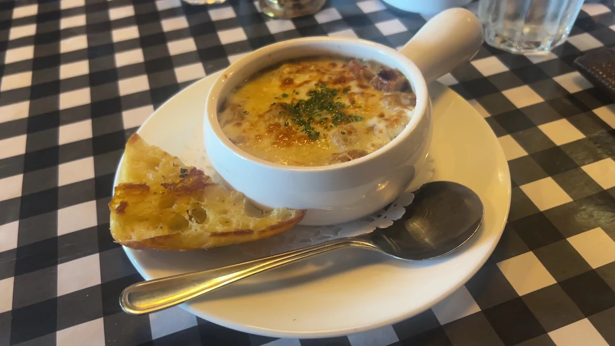 Food & drink, Claudine's Eatery