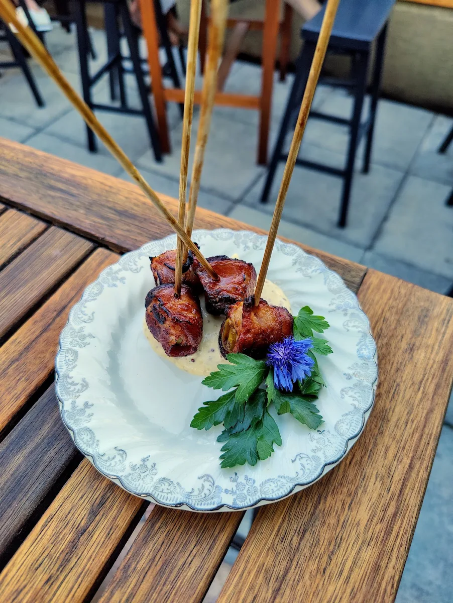 Food & drink, The Moonroom